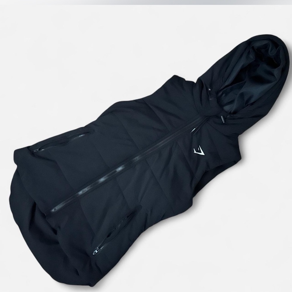 New gymshark Black puffer vest